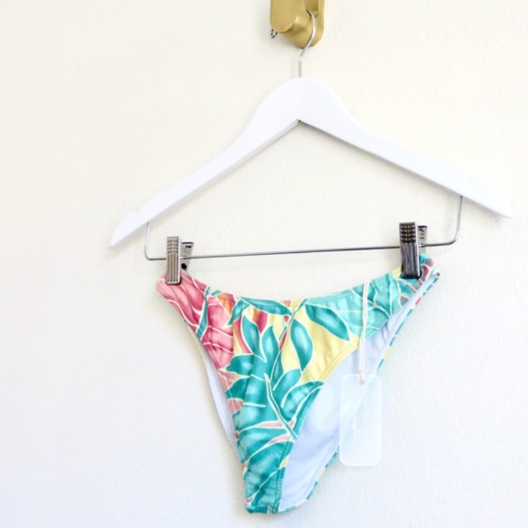 NEW! Kenny Flowers THE TORTOLA Sporty Bikini Bottom Tropical SZ S - Picture 12 of 14